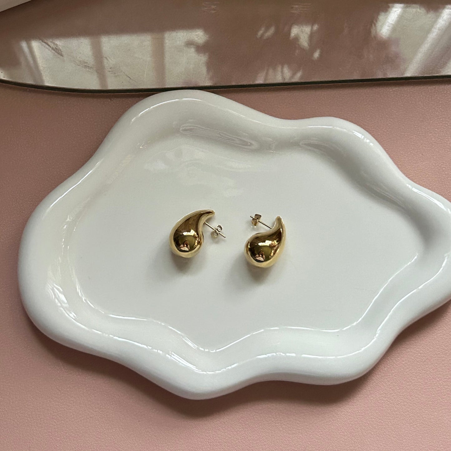 DEVIN - Water Drop Stud Earrings
