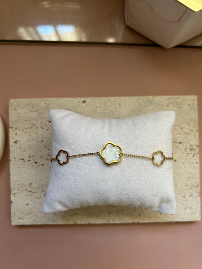 CHLOE - Dual Tone Flower Bracelet