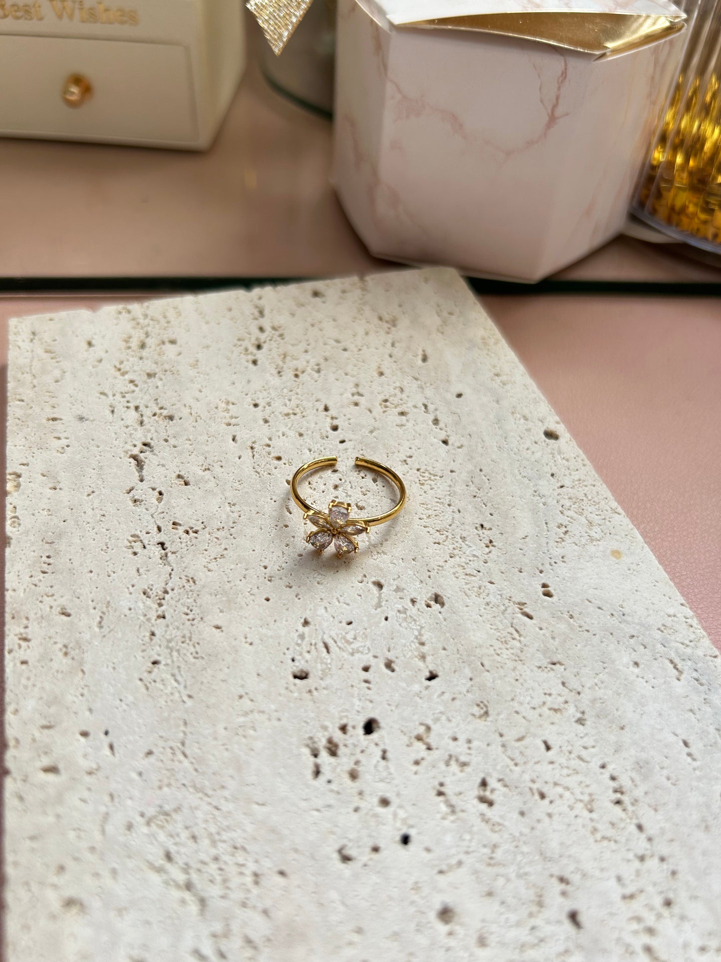 LILY - Adjustable Flower Ring