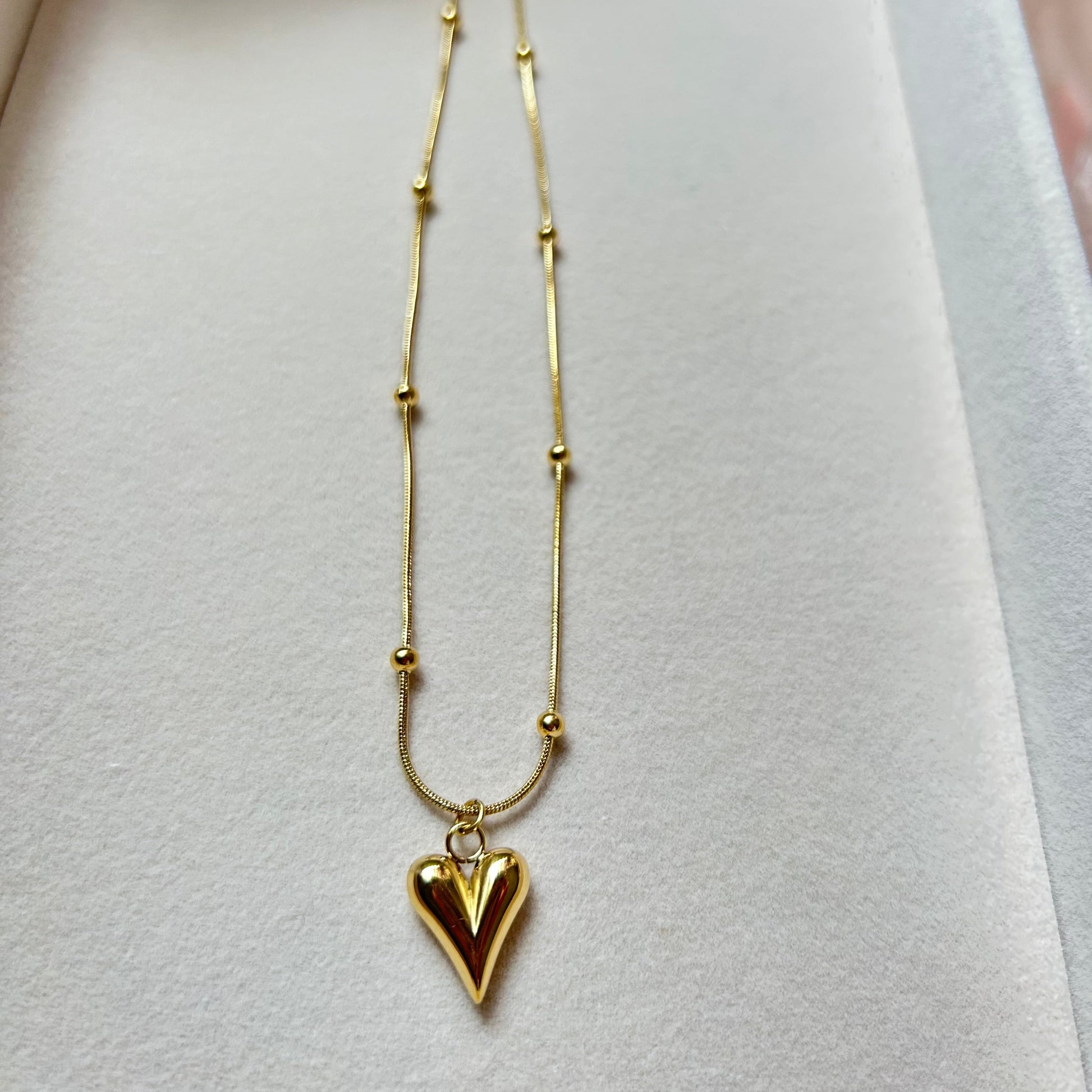 KARINA - Single Heart Necklace