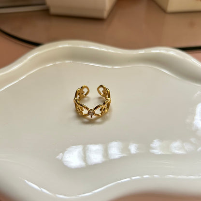 CORA - Adjustable Heart Ring