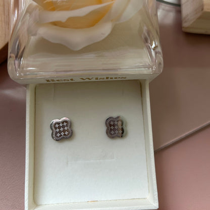 ZOEY (S) - Clover Earring Studs