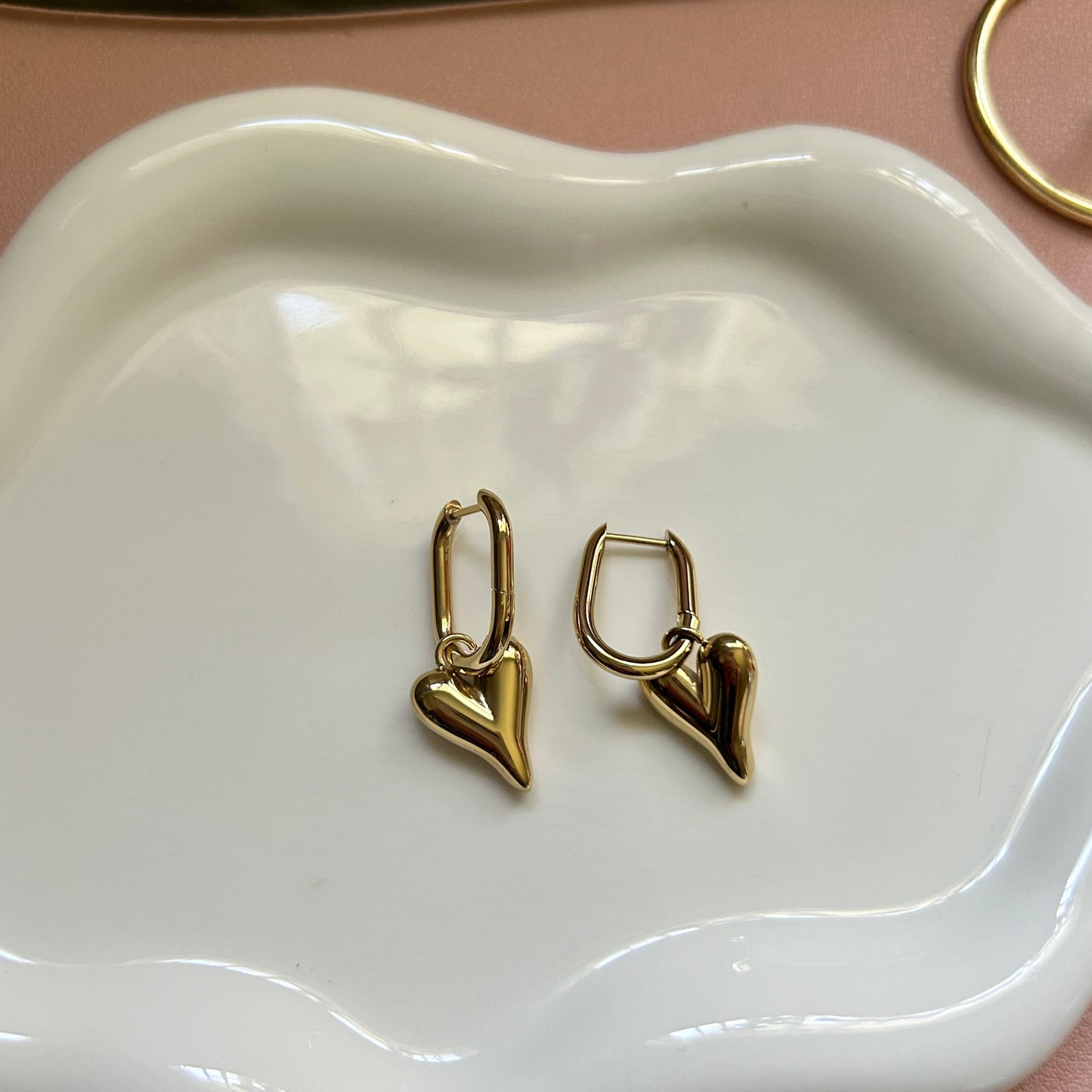 KARINA - Heart Earrings