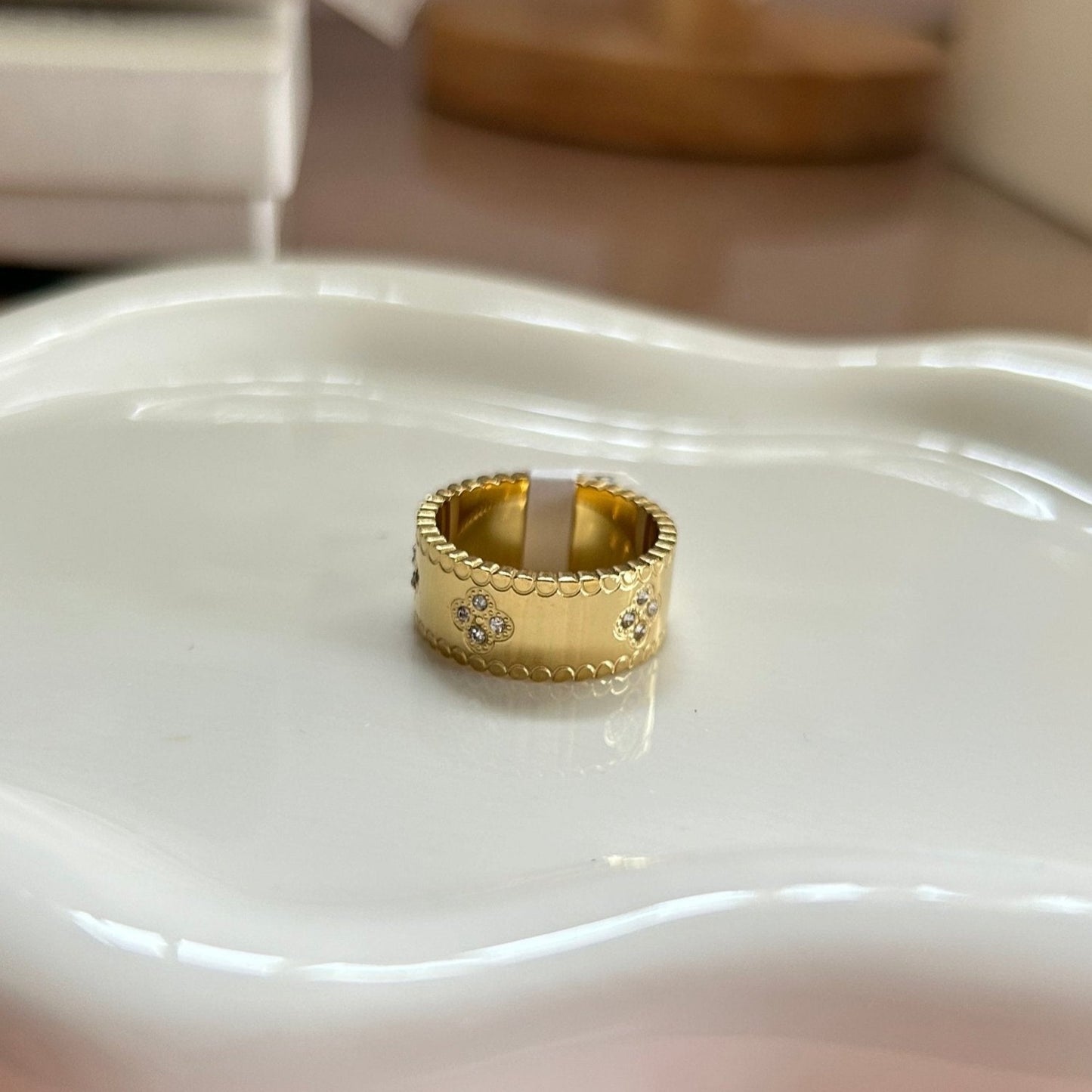 CHELSEA - Clover Ring with Zirconia Stones - ACW Style Studio